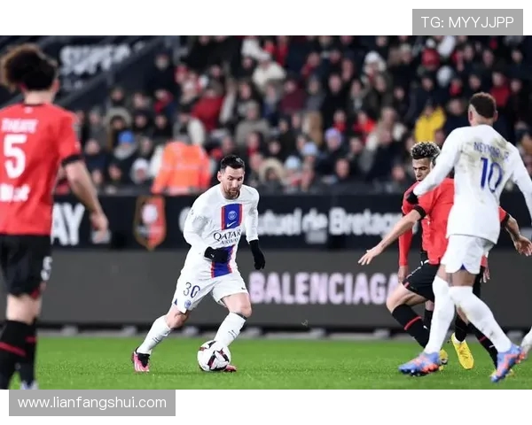 巴黎日耳曼与热刺激战正酣谁能在欧冠赛场笑到最后